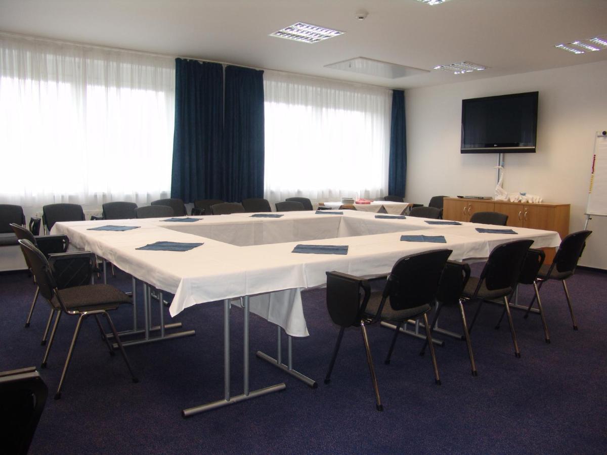 Hotel Puls Ostrava Esterno foto